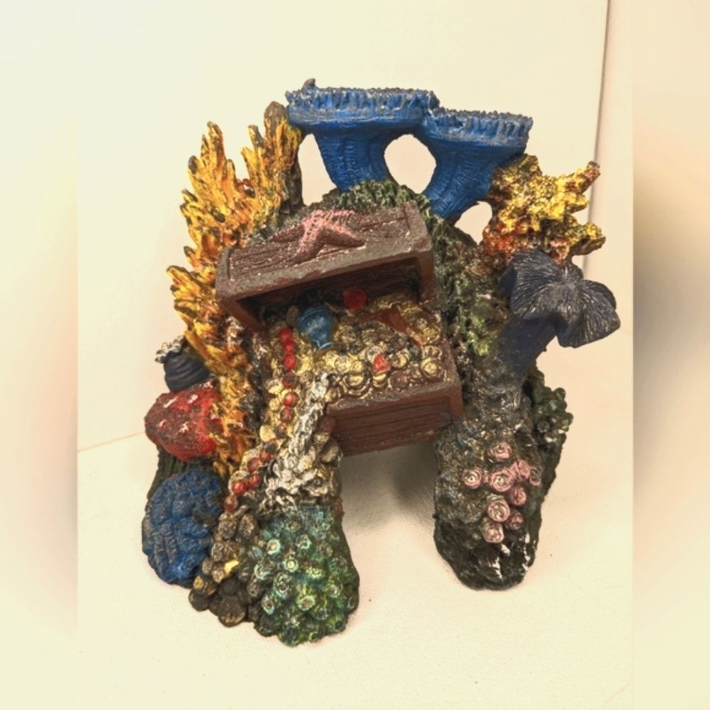 Resin Aquarium Ornament Rocks Corral Treasure Chest Aquarium Landscape Z-1
